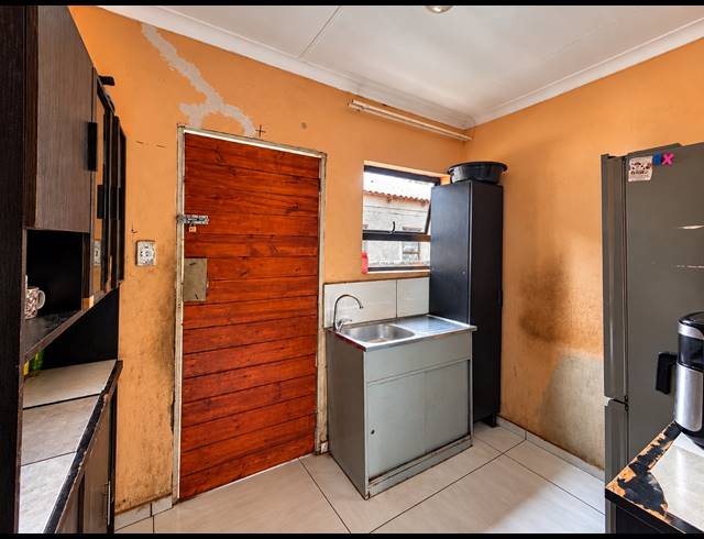 3 BEDROOM HOUSE FOR SALE IN VANDERBIJLPARK CW 6
